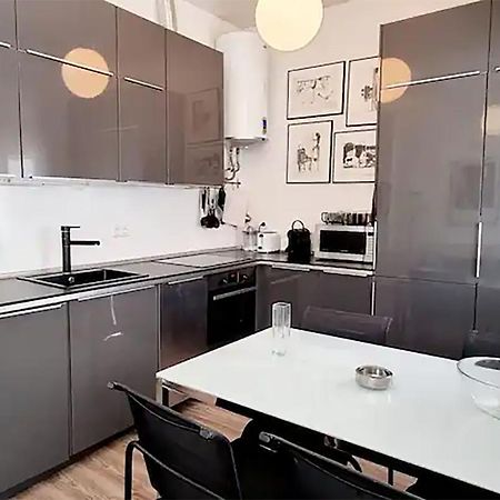 Florit Flats - The Canovas Apartment Valenza Esterno foto