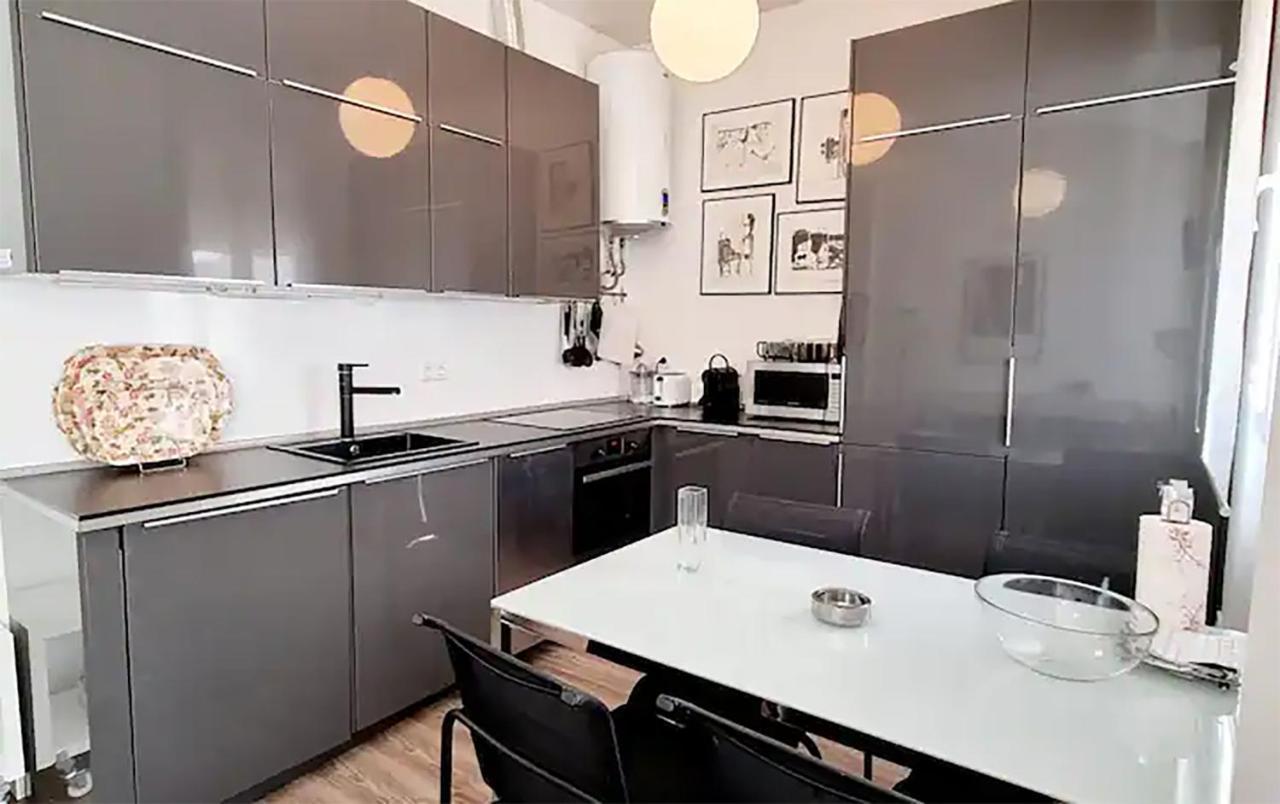 Florit Flats - The Canovas Apartment Valenza Esterno foto
